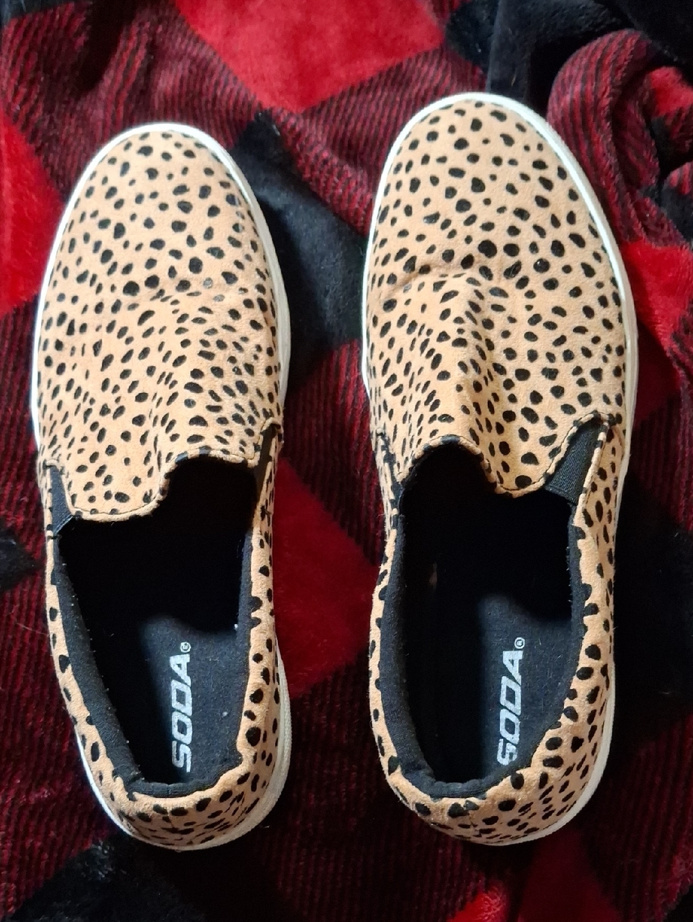Soda women's Slip-On Cheetah Print Sneakers - Tan & Black